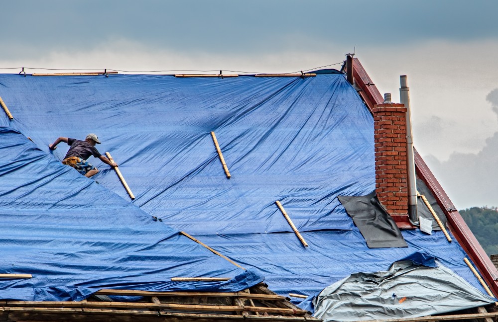 Emergency roof protection after residential roof damage in Hollywood FL